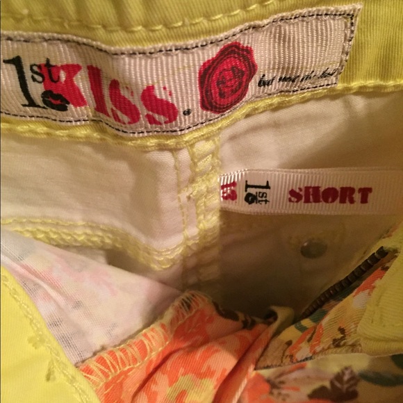 Shorts - Picture 2 of 3